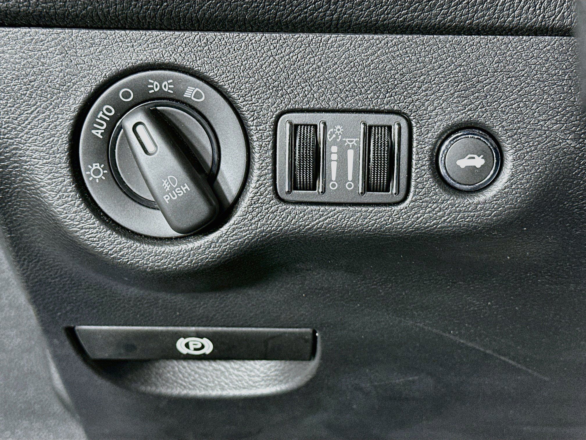 Used 2022 Dodge Challenger R/T RWD image 17