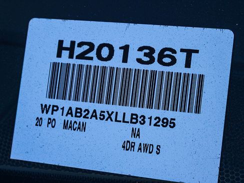 Used 2020 Porsche Macan S image 28