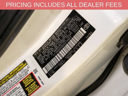 Used 2025 Toyota Camry SE FWD image 19