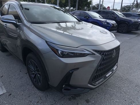 Used 2025 Lexus NX 250 FWD w/ Accessory Package (Z1) image 3