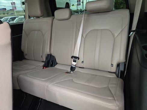 Used 2024 Ford Expedition Max Limited RWD image 21