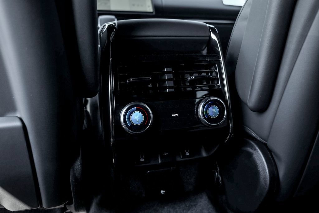 New 2026 Land Rover Range Rover Sport Dynamic SE AWD/4WD image 18