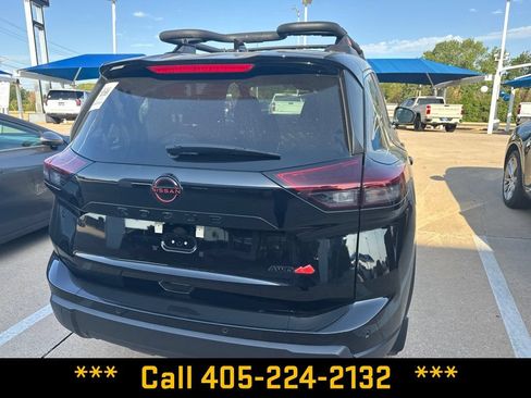 Used 2025 Nissan Rogue SV AWD/4WD image 8