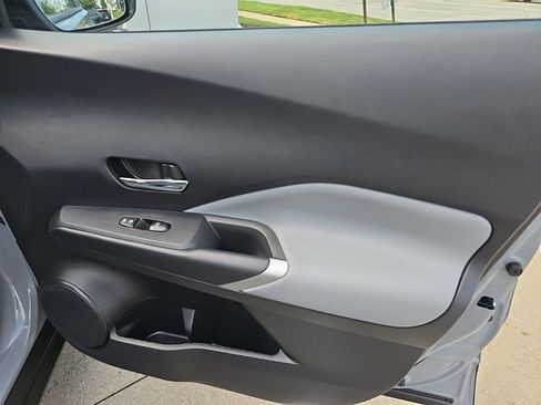 Used 2024 Nissan Kicks SR w/ SR Premium Package FWD image 29