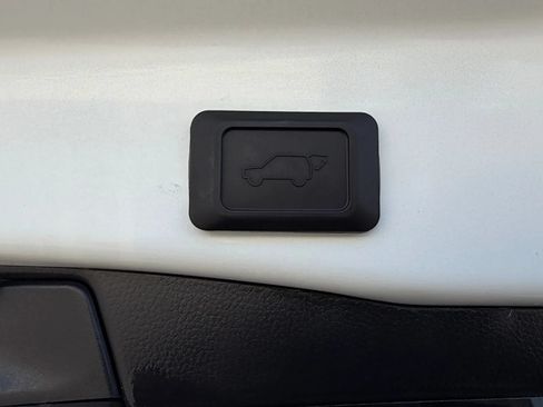 Used 2023 Toyota RAV4 XLE w/ Convenience Package AWD/4WD image 19