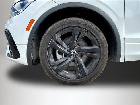 Used 2023 Volkswagen Tiguan SE R-Line AWD/4WD image 34