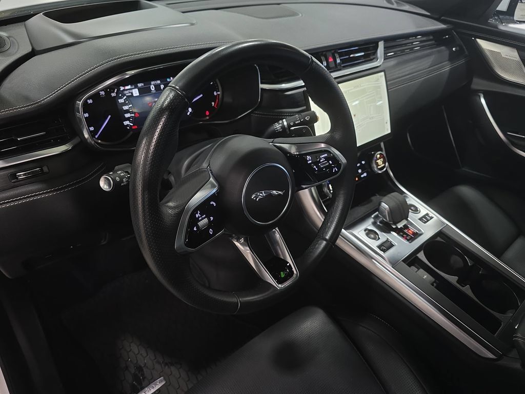 Used 2023 Jaguar XF R-Dynamic SE AWD/4WD image 16