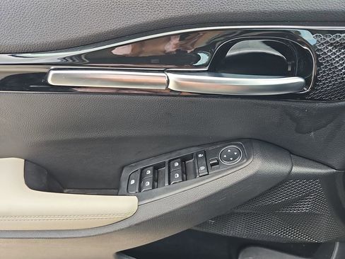 Used 2022 Kia Seltos EX image 32