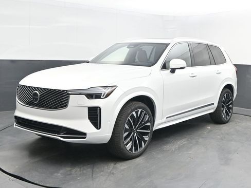 New 2026 Volvo XC90 B6 Ultra image 3