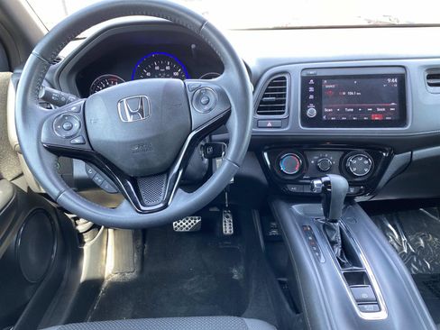 Used 2021 Honda HR-V Sport image 10