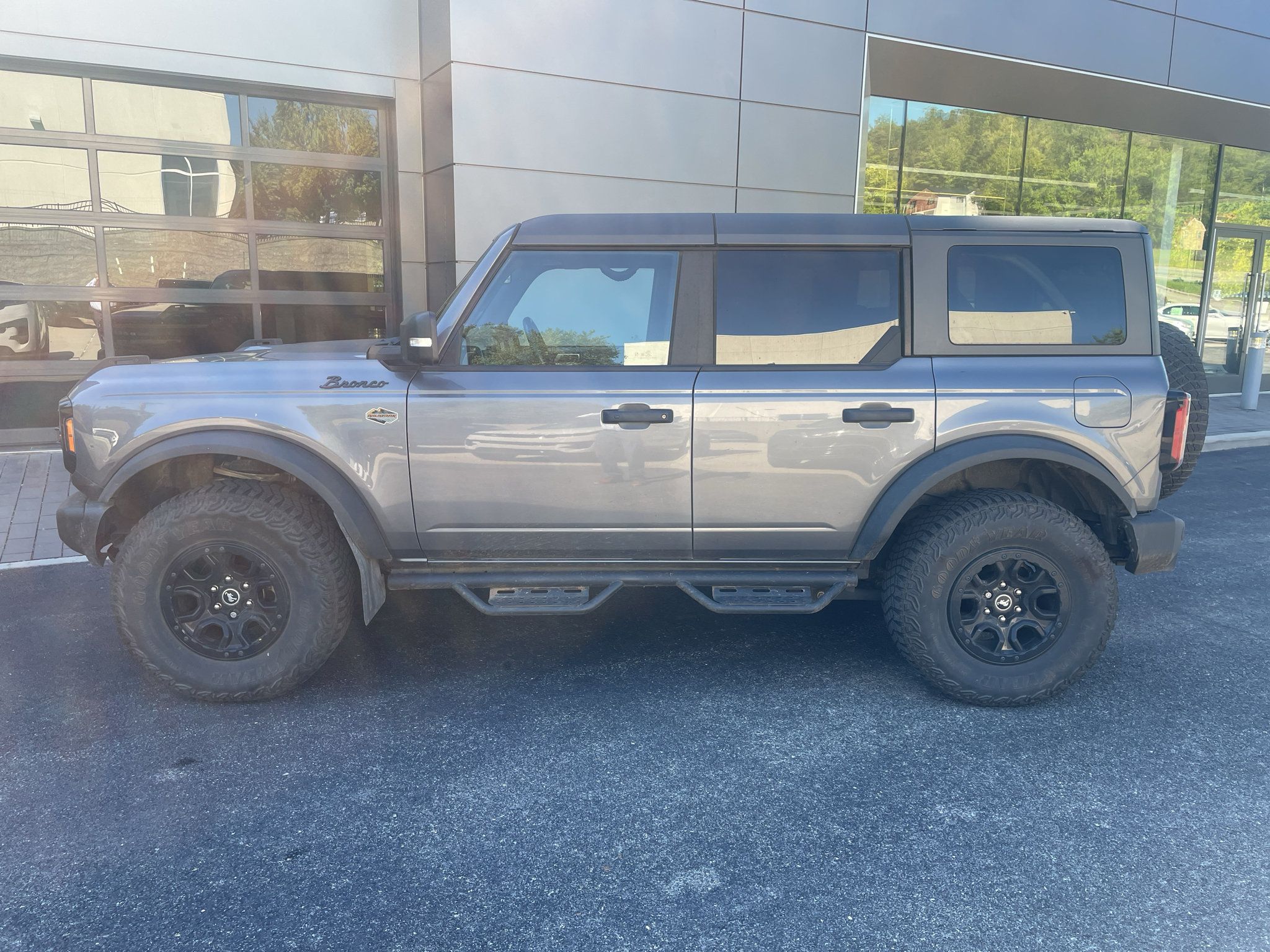 Used 2023 Ford Bronco Wildtrak AWD/4WD image 6