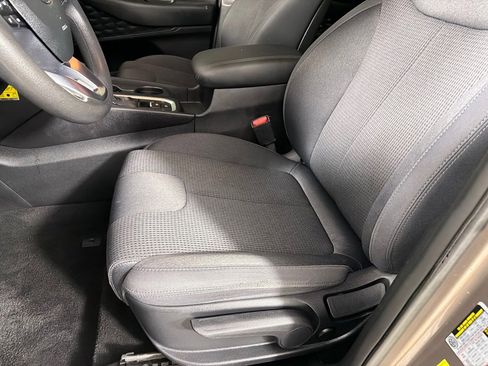 Used 2019 Hyundai Santa Fe SE image 11