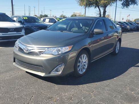 Used 2012 Toyota Camry XLE image 3