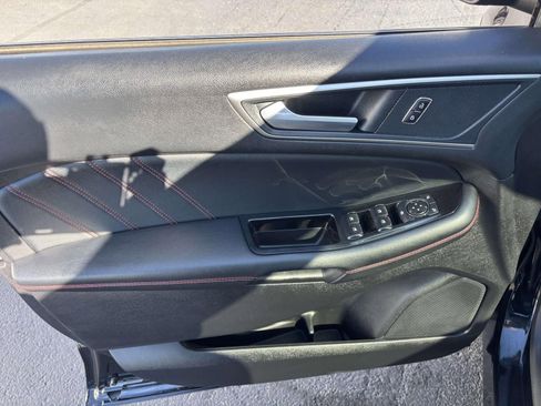 Certified 2020 Ford Edge ST-Line w/ Cold Weather Package image 13