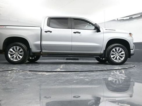 Used 2020 Chevrolet Silverado 1500 Custom w/ Custom Value Package image 28