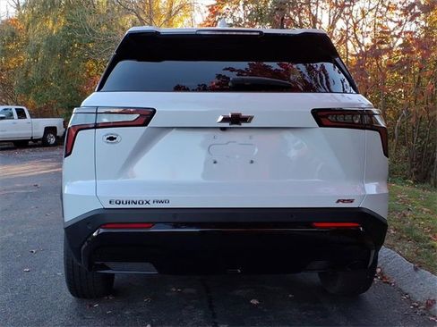 New 2026 Chevrolet Equinox RS image 5