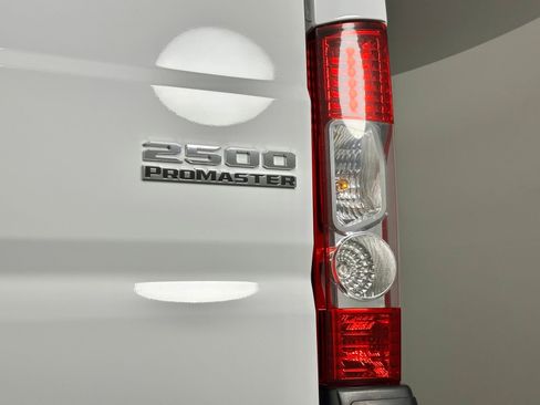 Used 2026 RAM ProMaster 2500 w/ Convenience Group FWD image 12