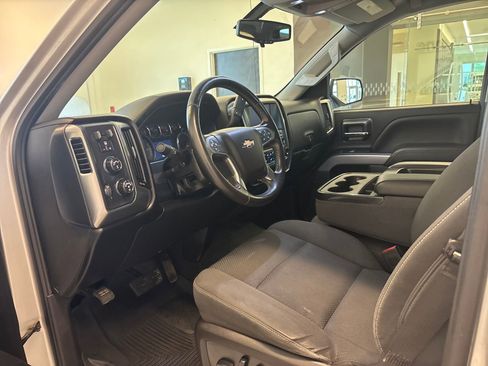 Used 2018 Chevrolet Silverado 1500 LT w/ All Star Edition AWD/4WD image 12