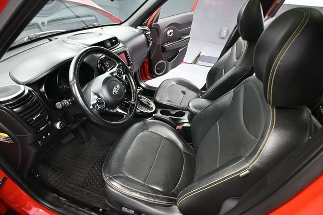 Used 2014 Kia Soul + w/ Primo Package FWD image 16