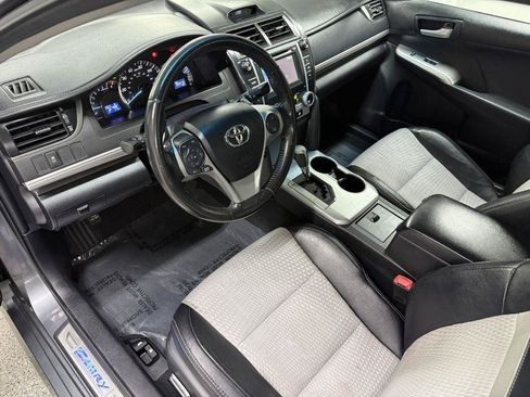 Used 2012 Toyota Camry SE FWD image 13