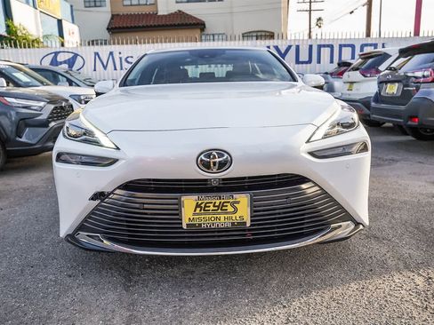 Used 2023 Toyota Mirai XLE w/ Advanced Technology Package image 2