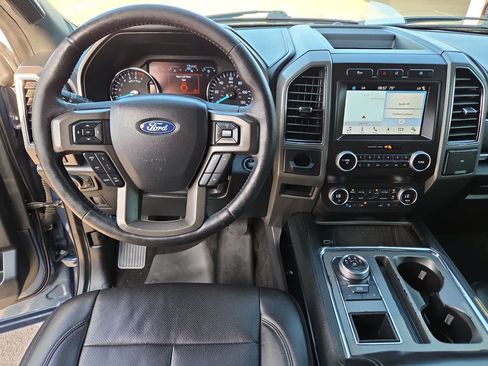 Used 2019 Ford Expedition XLT w/ Equipment Group 202A RWD image 14