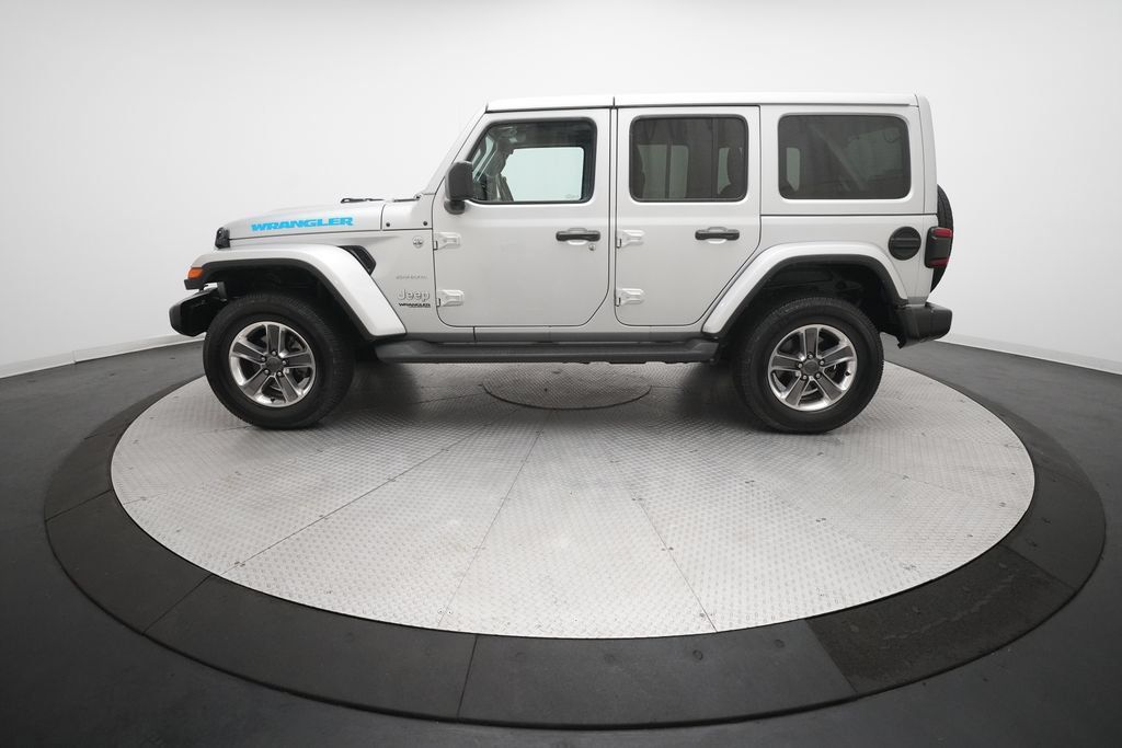 Used 2022 Jeep Wrangler Unlimited Sahara w/ LED Lighting Group AWD/4WD image 23