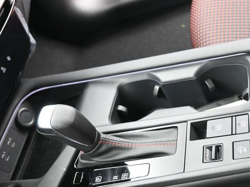 New 2026 Nissan Sentra SR w/ Floor Mat Package FWD image 21