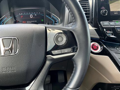 Certified 2022 Honda Odyssey Touring image 32