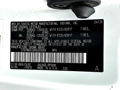Used 2024 Toyota Sienna XLE FWD image 30