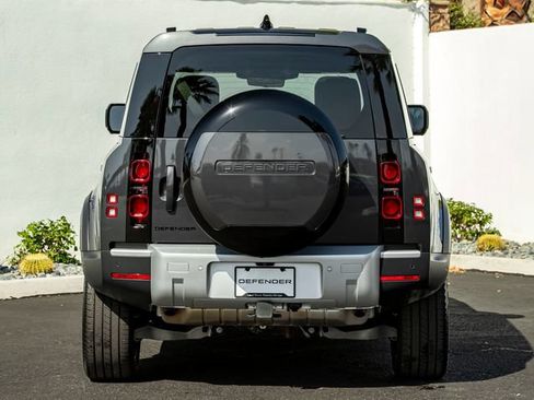 Used 2025 Land Rover Defender 110 S AWD/4WD image 8