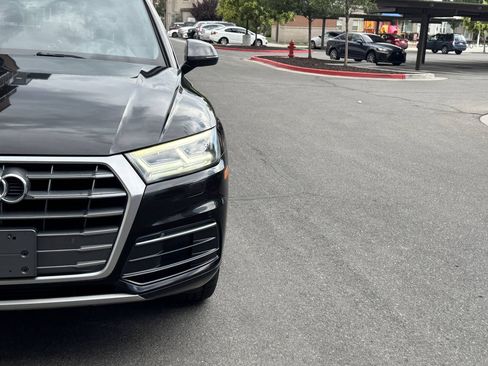 Used 2018 Audi Q5 2.0T Premium Plus w/ Premium Plus Package AWD/4WD image 11