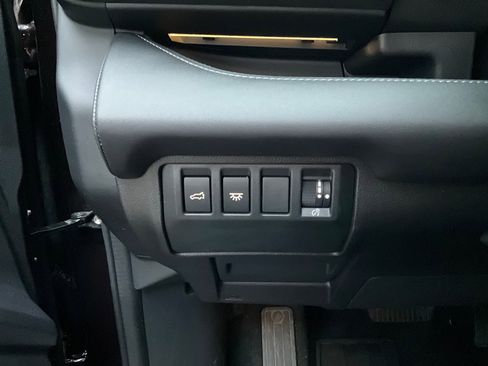 Certified 2023 Subaru Ascent Touring image 29