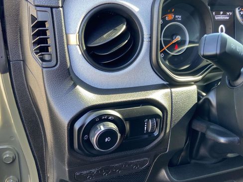 Used 2025 Jeep Wrangler Sport image 8