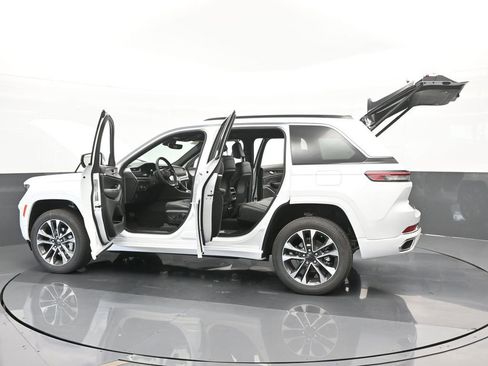 Used 2024 Jeep Grand Cherokee Overland image 69