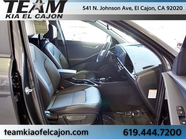 Certified 2025 Kia Niro EX FWD image 12