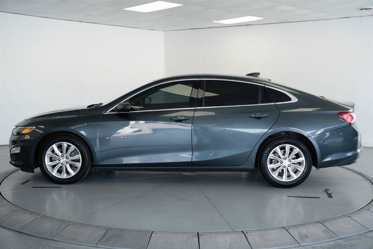 Used 2021 Chevrolet Malibu LT FWD image 4
