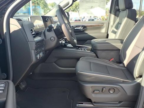 New 2026 Chevrolet Tahoe Premier w/ Sun And Tow Package AWD/4WD image 17
