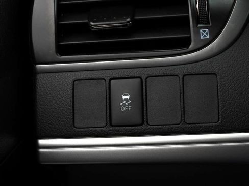 Used 2012 Toyota Camry SE image 60