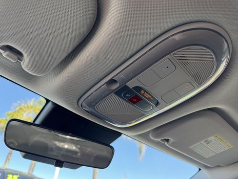 Used 2025 Hyundai Ioniq 5 SE image 29