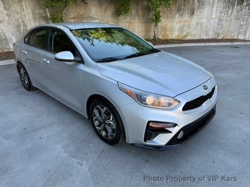 Used 2021 Kia Forte LXS FWD image 3