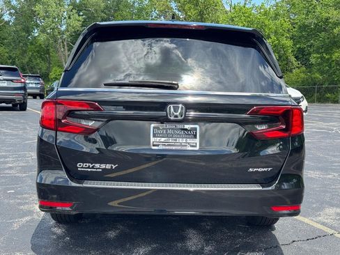 Certified 2024 Honda Odyssey Sport image 6