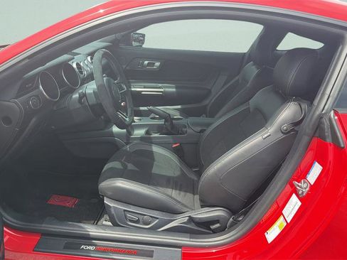 Used 2018 Ford Mustang Shelby GT350 w/ Convenience Package RWD image 42