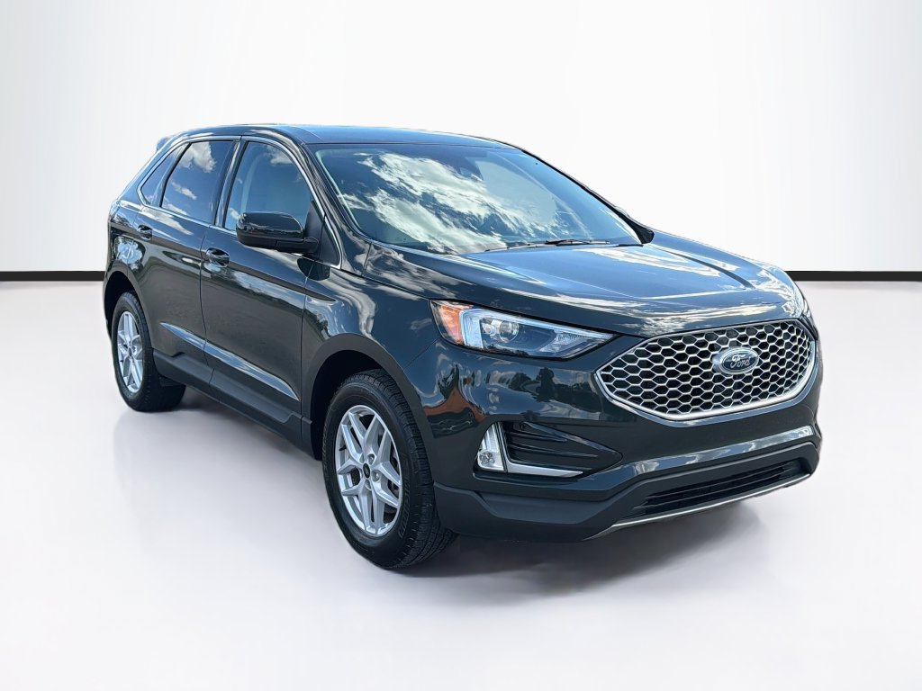 Certified 2024 Ford Edge SEL w/ Convenience Package AWD/4WD image 3