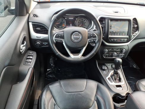 Used 2014 Jeep Cherokee Trailhawk w/ Technology Group AWD/4WD image 11