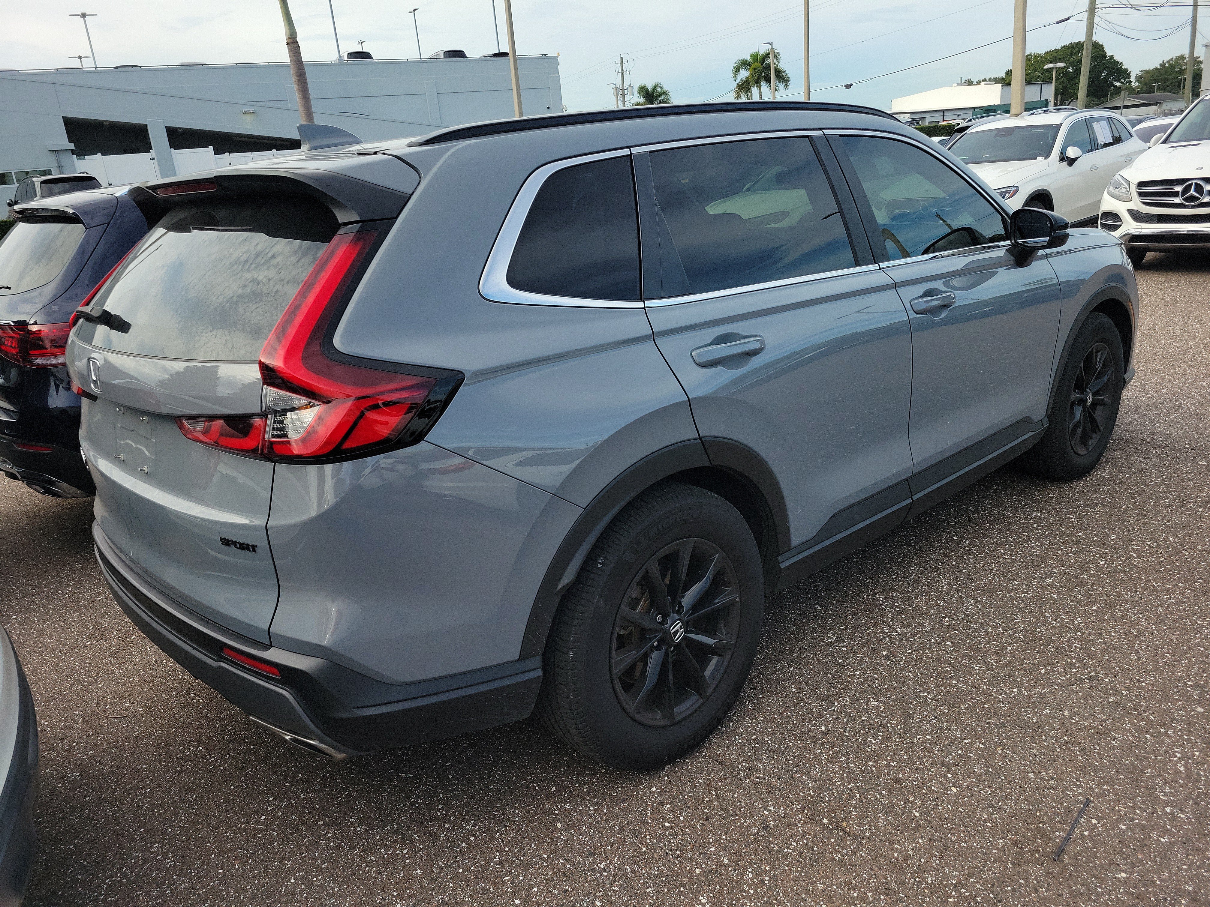 Used 2024 Honda CR-V Sport image 3