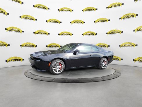 Used 2025 Dodge Charger Daytona Scat Pack w/ Track Pack image 8