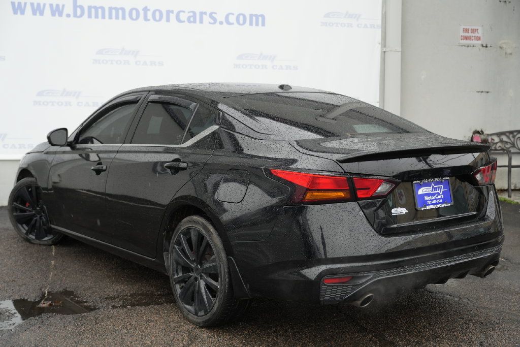 Used 2019 Nissan Altima 2.5 Platinum AWD/4WD image 4