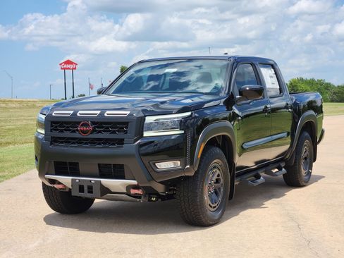 New 2025 Nissan Frontier PRO-4X image 7