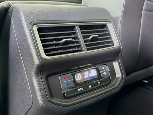 New 2026 Volkswagen Atlas SE FWD image 25